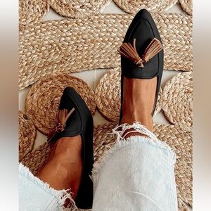 Sara and Kate Charleston Chic Black Loafers with Tassel Accents NWT